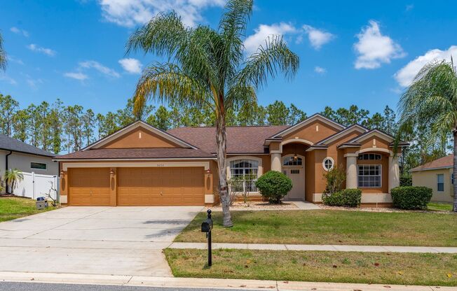 Spacious 4/3 Pool Home in the Gated Lake Fischer Estates of Gotha