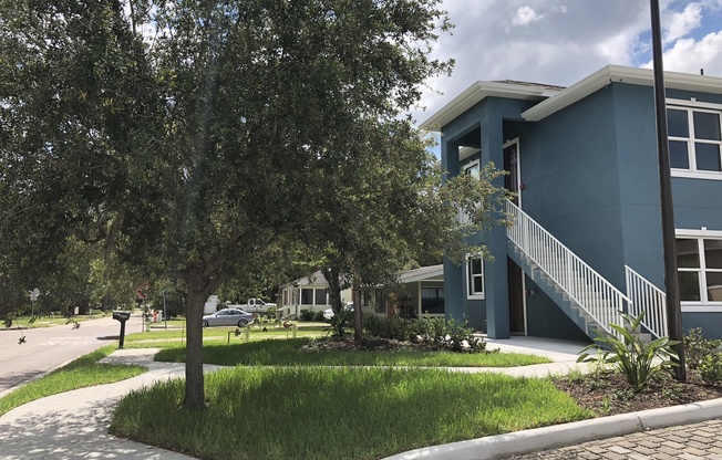 A 2018 new construction, energy efficient apartment building. Walk across the street to Sarasota Memorial Hospital, 2016 designated Level II trauma center, 7th most walkable neighborhood in Sarasota.