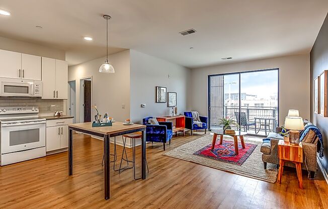 2 beds, 1 bath, 1,034 sqft, $1,900, Unit 505