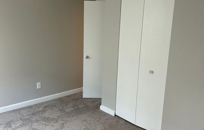 3 beds, 1 bath, 1,296 sqft, $1,750, Unit 1