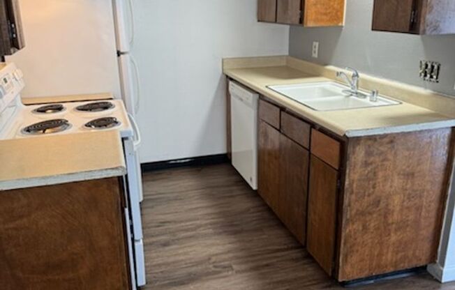 Pontiac Way Apartments