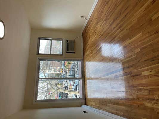 3 beds, 2 baths, 900 sqft, $3,200, Unit 2