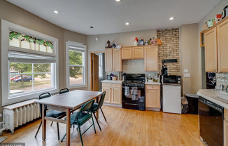 515 W 25 ST