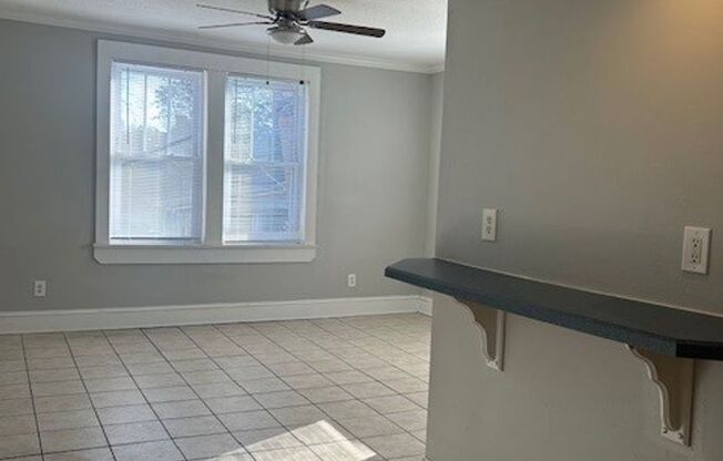 1 bed, 1 bath, 375 sqft, $775, Unit Apt. 7