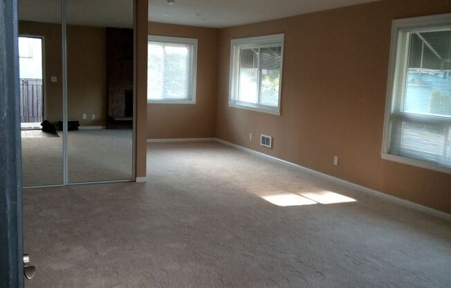 2252 NW 62nd St