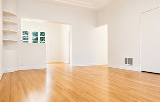 909 SERRANO AVE