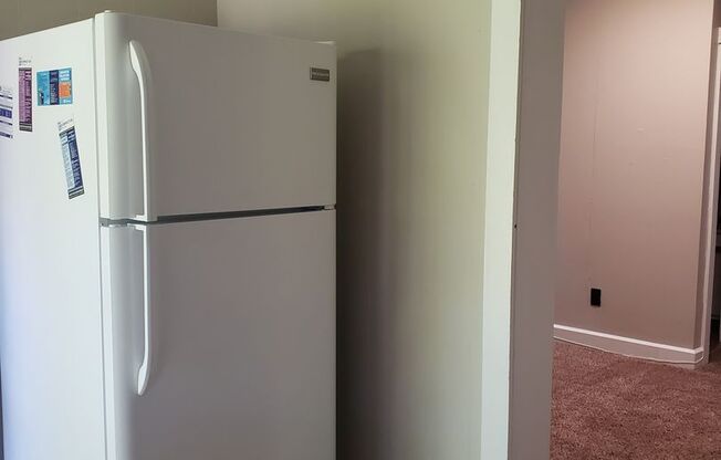 1 bed, 1 bath, $1,115, Unit East