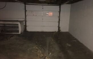 2 beds, 1 bath, $1,100