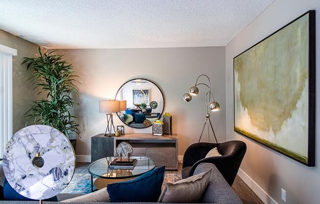 1 bed, 1 bath, 627 sqft, $1,595