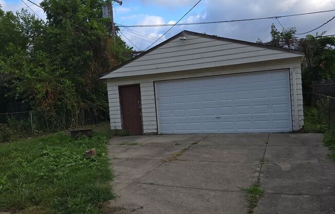 For Rent – 13116 Harold Ave, Cleveland, OH 44135 3 Bed | 1 Bath | $1,345/Month
