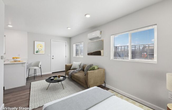 Studio, 1 bath, 645 sqft, $1,548, Unit 131