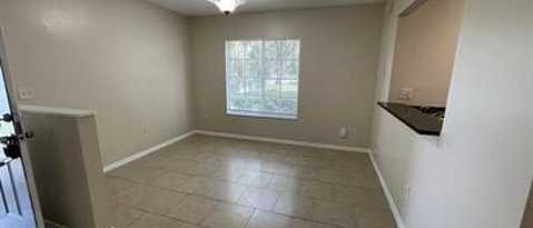 7352 E BANK DR