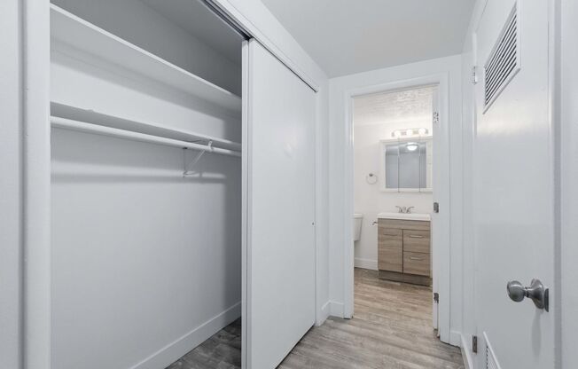 1 bed, 1 bath, 744 sqft, $850, Unit 49