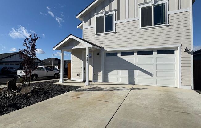 Peaceful Living Just Minutes from Town