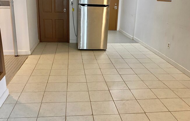 2513 W PERSHING RD