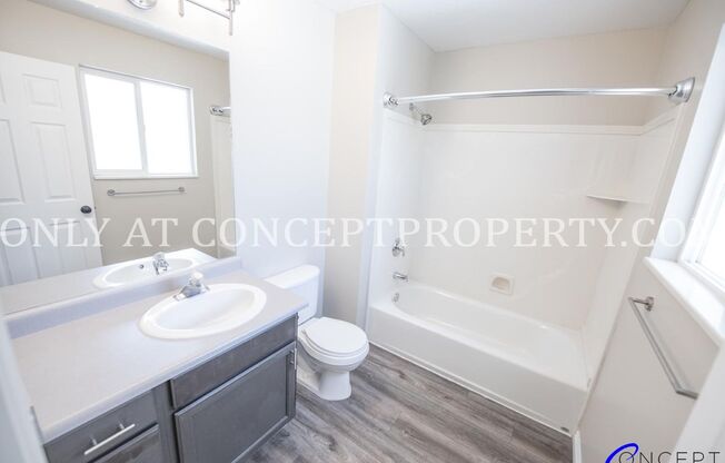 3 beds, 2.5 baths, 1,262 sqft, $2,499, Unit 920