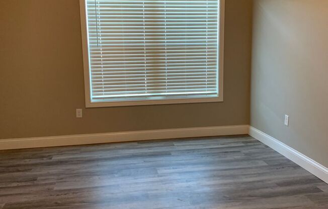 1 bed, 1 bath, 695 sqft, $715, Unit 411