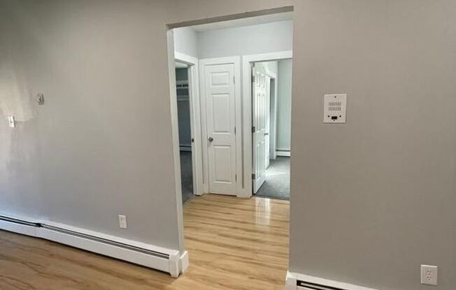 2 beds, 1 bath, 800 sqft, $1,915