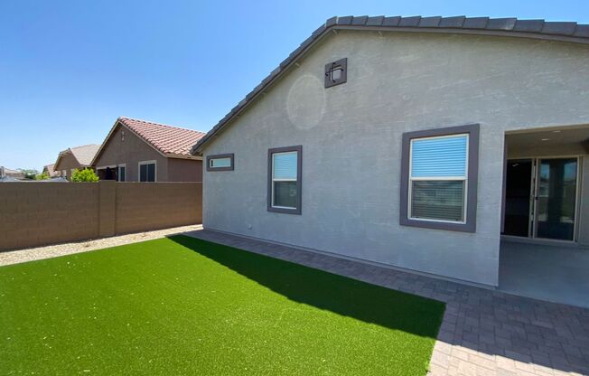 5 beds, 3 baths, $2,745