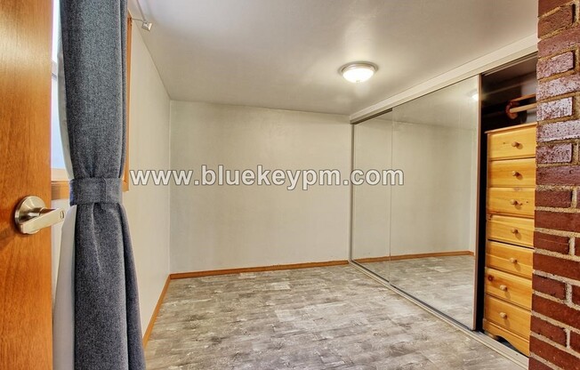 Spacious  3 Bed, 1 Bath  Daylight Basement Apartment in Markham