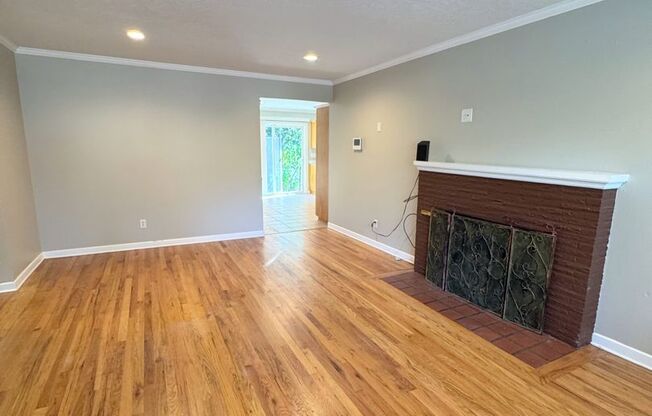 Gardener's Delight 4 Bed, 2.5 Bath House with Beautiful Fenced Backyard