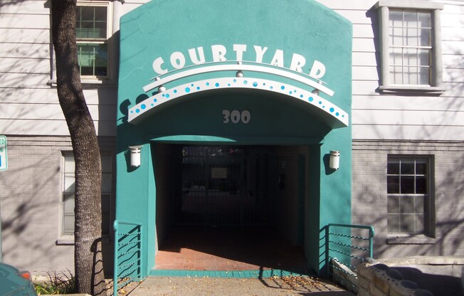 Courtyard Condo located between South 1st & South Congress