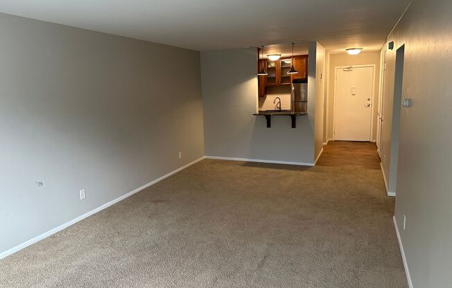 1 bed, 1 bath, 750 sqft, $1,195, Unit 209 (R)
