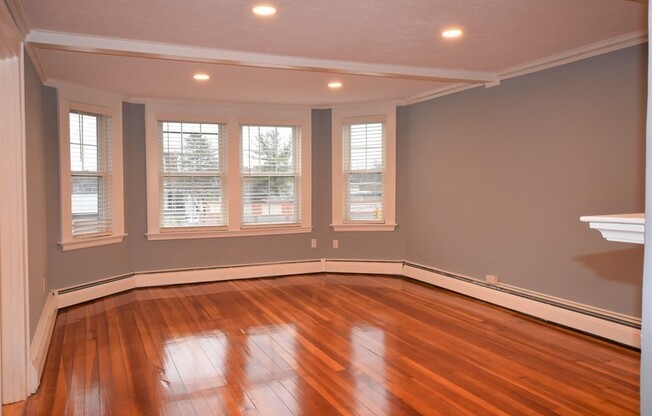 11 HAMMOND ST