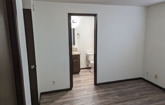 1 bed, 1 bath, $1,050, Unit Anita 3576