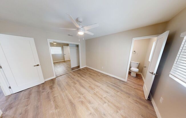 Comfortable 4 Bed 2 Bath House!!