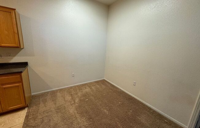 3 beds, 2 baths, $1,675, Unit Unit 2911