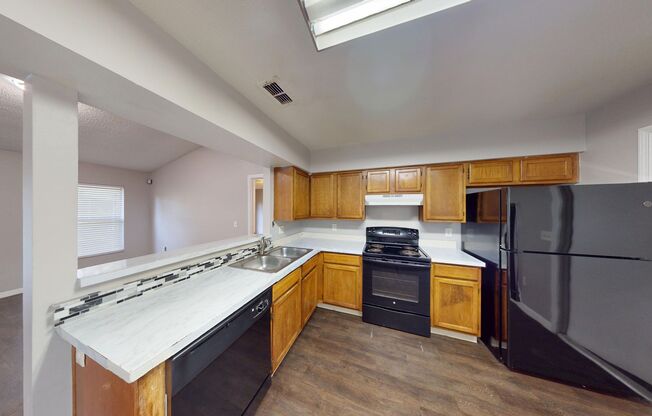 3 Bedroom/ 2 Bathroom Home in Orlando!