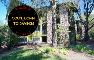 ⏱️Countdown to Savings⏱️ Ground Floor 2 Bdr Close to the Heart of Multnomah Village!