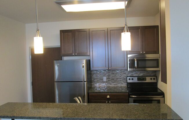 1 bed, 1 bath, 720 sqft, $1,600, Unit 123