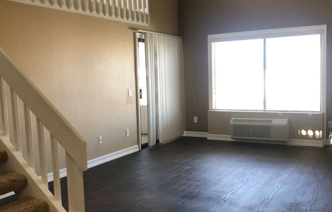 2 beds, 2 baths, 900 sqft, $2,800, Unit 416