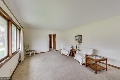 3800 Commodore Dr