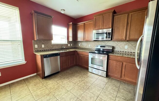 3 beds, 2.5 baths, $1,645