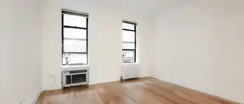 241 E 46 ST