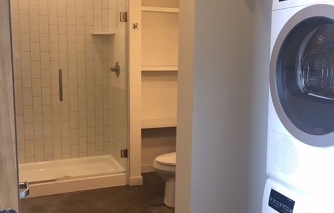 1 bed, 1 bath, 754 sqft, $1,425, Unit 302
