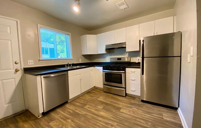 2 beds, 1 bath, 850 sqft, $1,570, Unit 485-C31