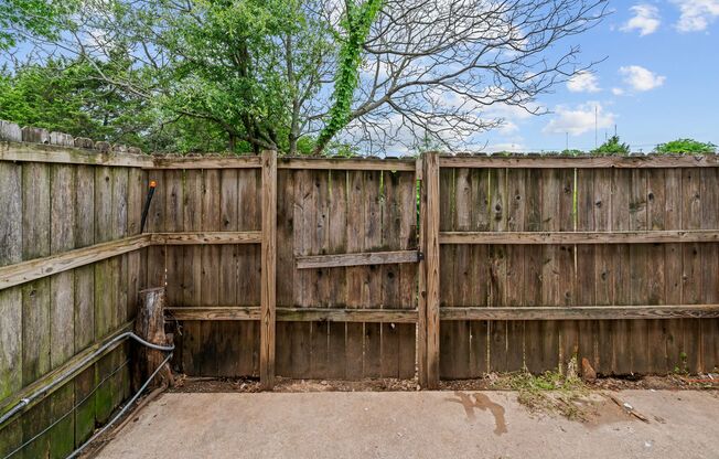 Little Creek Apartments – Your Ideal Home in Cedar Hill, TX!
