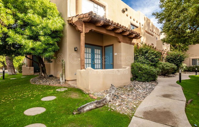 1446 E GROVERS Avenue