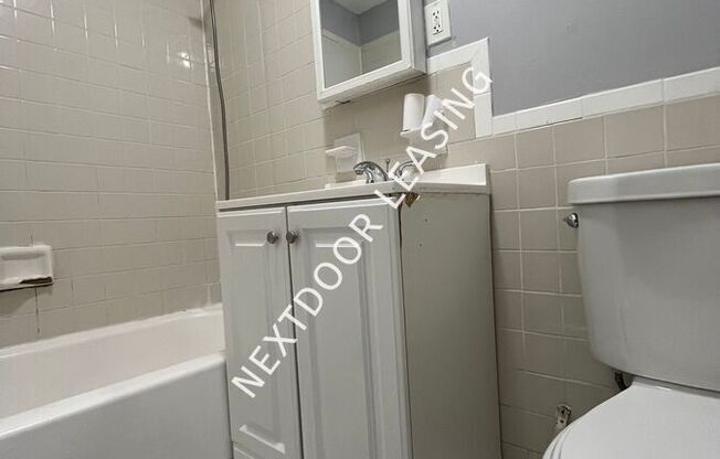 96 Stevens Ave Apt 3L