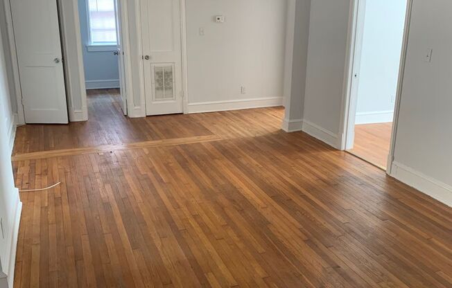 3 beds, 2 baths, $2,130, Unit Apt. 201