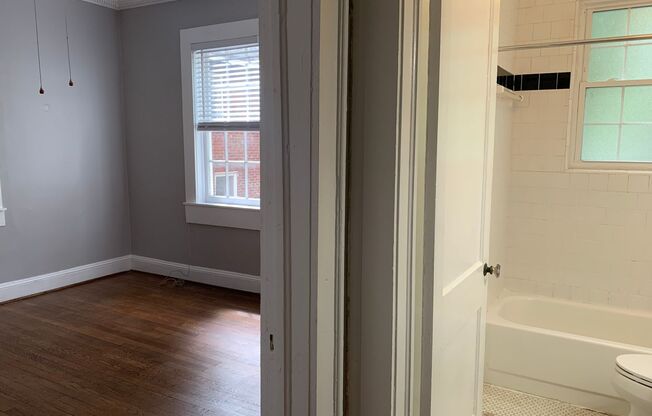 1 bed, 1 bath, 800 sqft, $1,825, Unit 1219-10