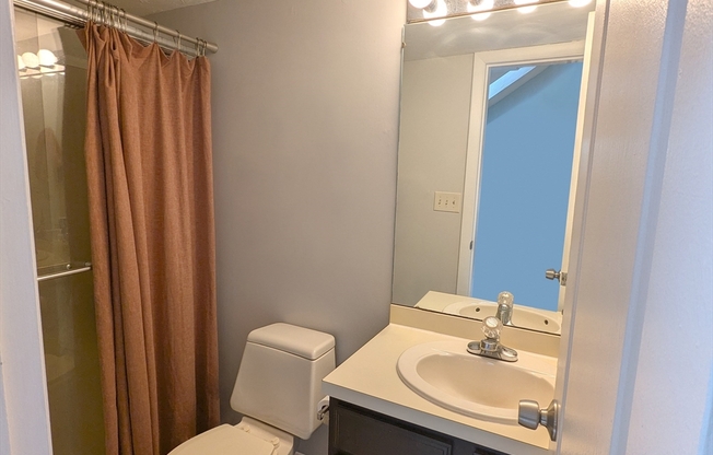 1 bed, 2 baths, 708 sqft, $2,100, Unit A304