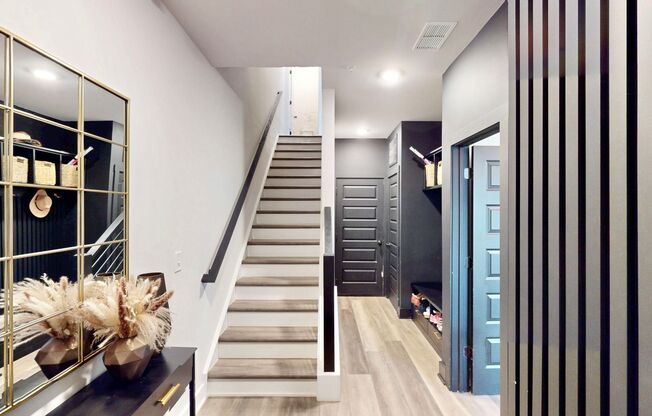 529 W Tremont Avenue