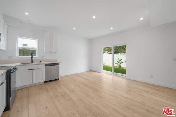 6835 YOLANDA AVE