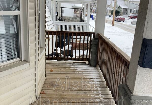 3200 ROANOKE AVE