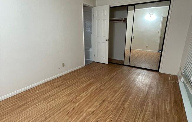 2 beds, 1 bath, $4,000, Unit B